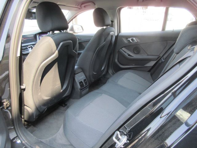 F40 118d Sports Hatch 5-door B47 2.0d