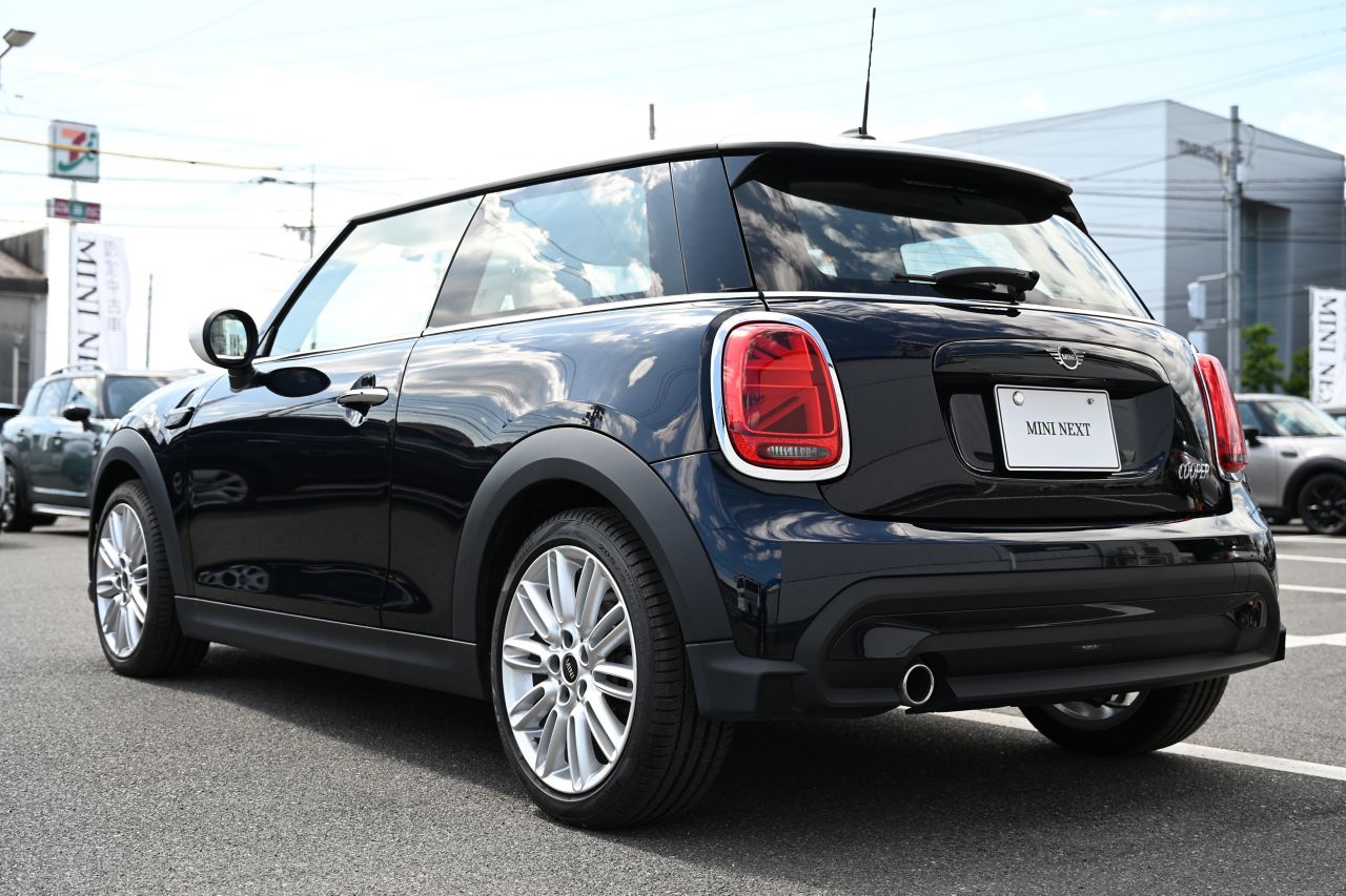 MINI Cooper F56 RHD