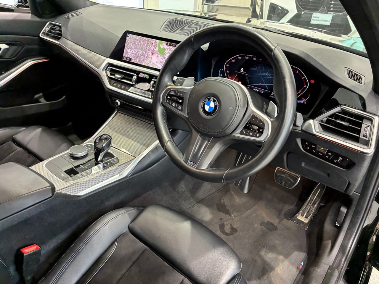G21 330i Touring RHD