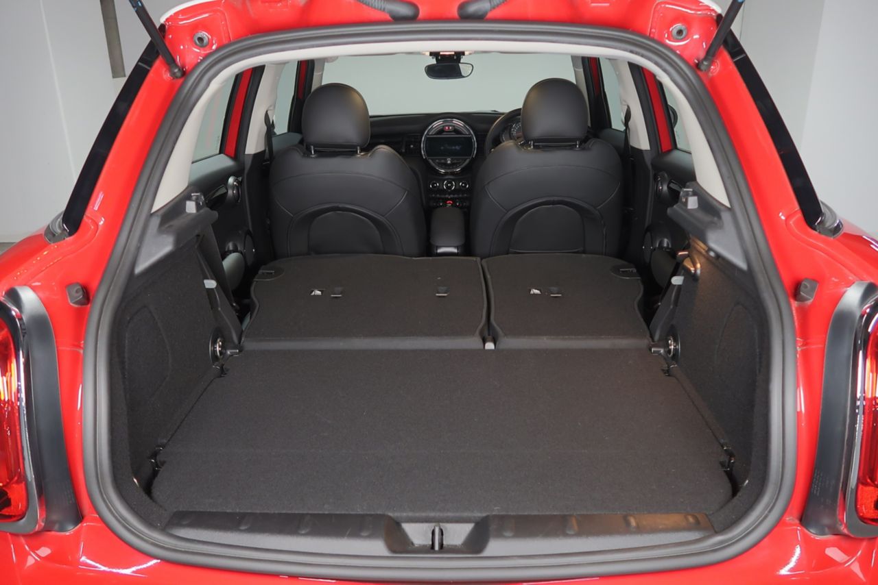 F55 MINI Cooper 5-Door Hatch LCI