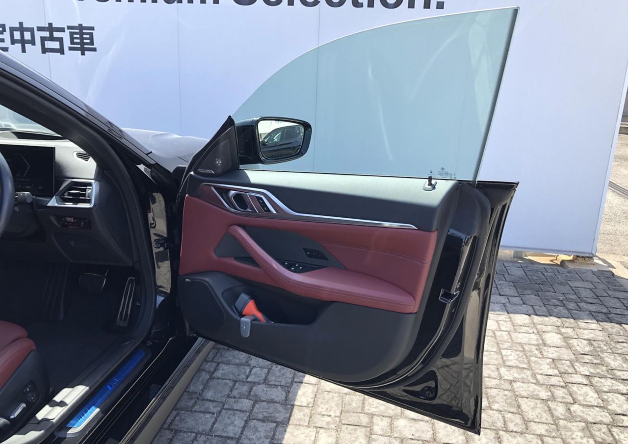 G26 i4 eDrive40 RHD