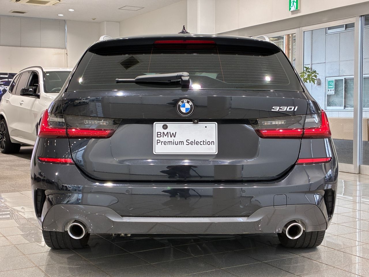 G21 330i Touring RHD