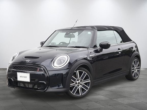 MINI Cooper S Convertible RHD