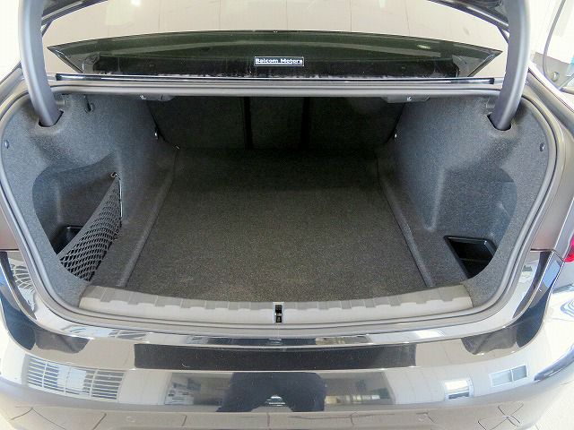 320d xDrive Berline RHD