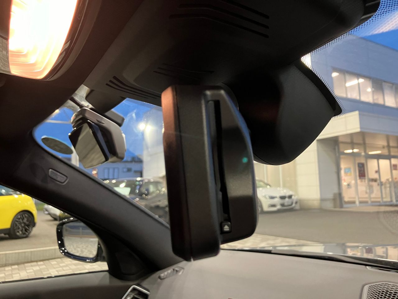 G20 330e Saloon LCI RHD MX