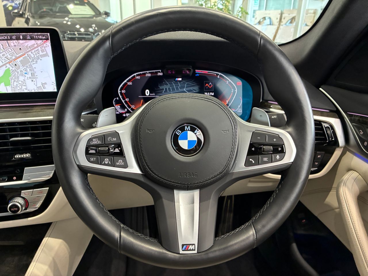 520d xDrive Sedan RHD