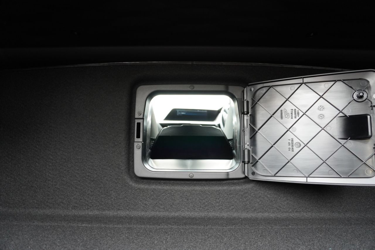 G29 z4 sDrive20i RHD