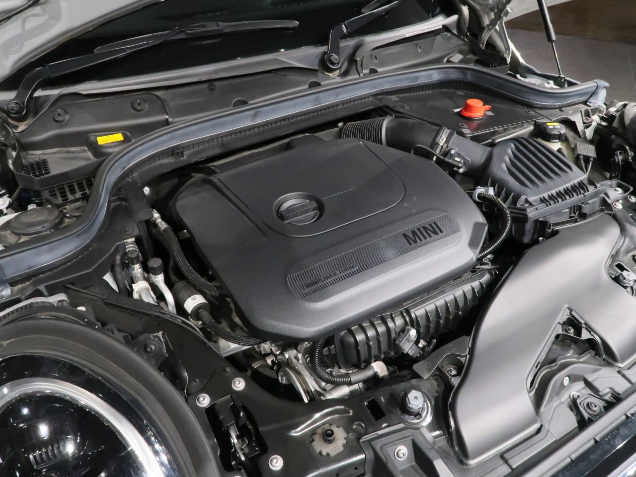 MINI Cooper F56 RHD