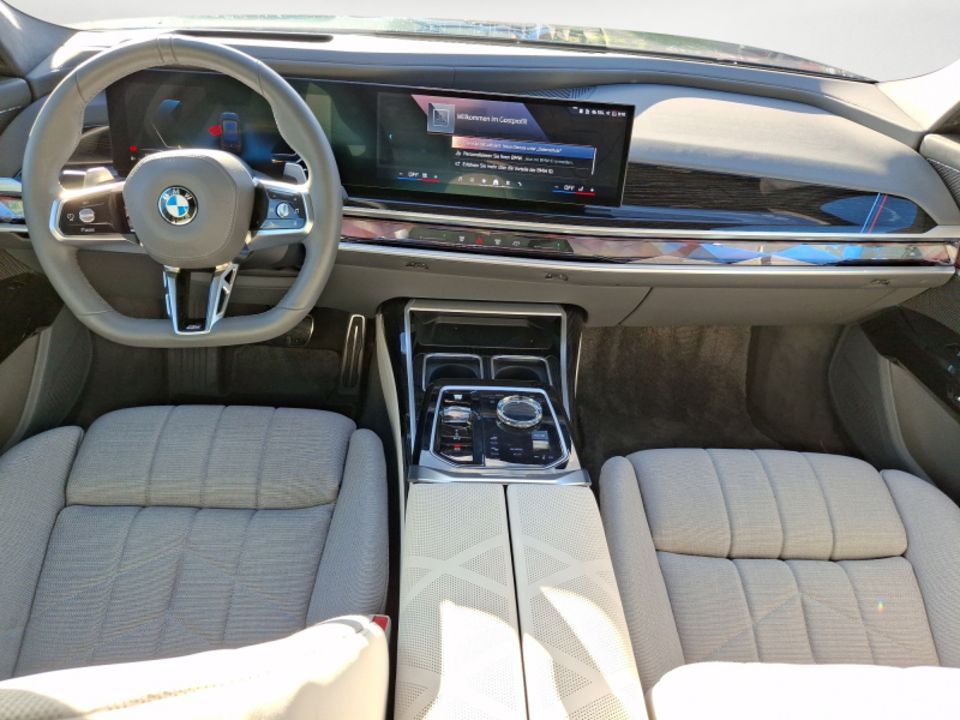BMW 740