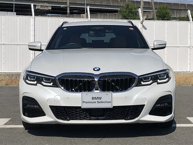 G21 320i RHD