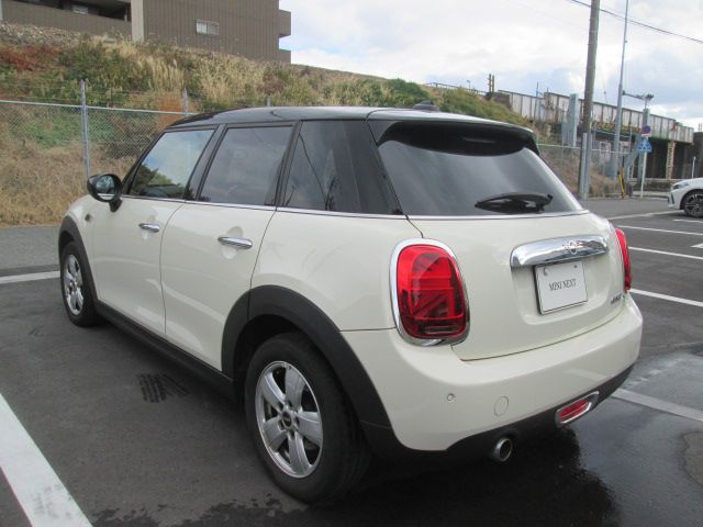 F55 MINI Cooper 5-Door Hatch LCI