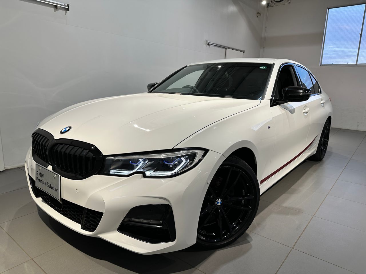 G20 320d xDrive RHD Saloon