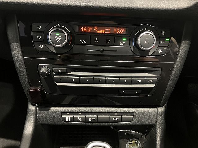 X1 SDRIVE20I RHD