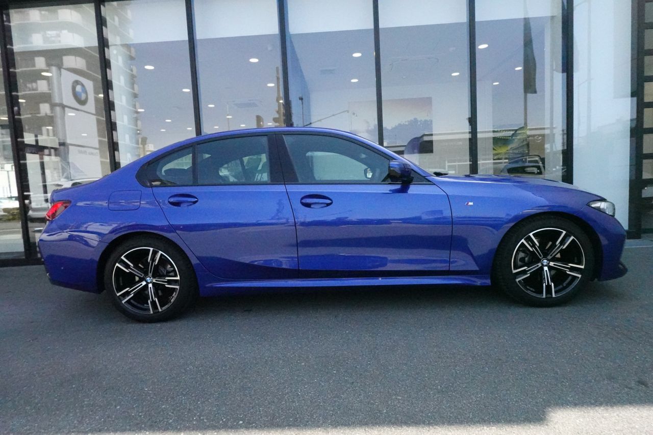 320d xDrive Berline RHD