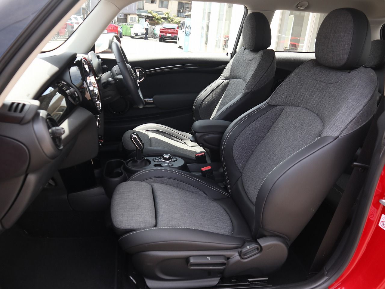 MINI Cooper F56 RHD