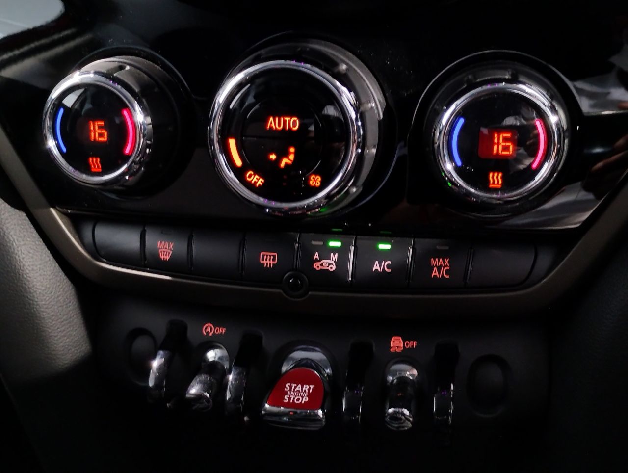 MINI CROSSOVER COOPER D