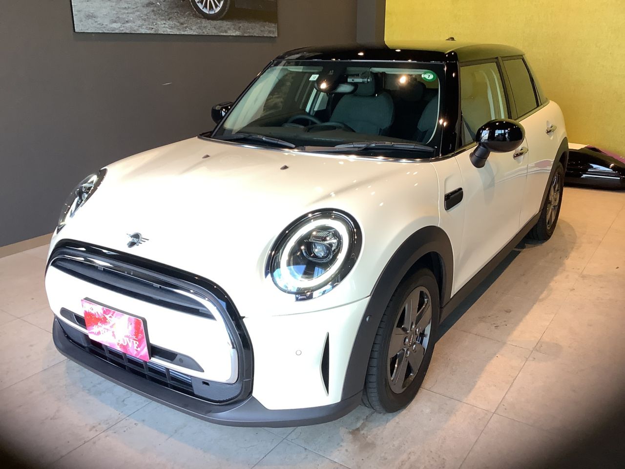 MINI COOPER D 5 DOOR.