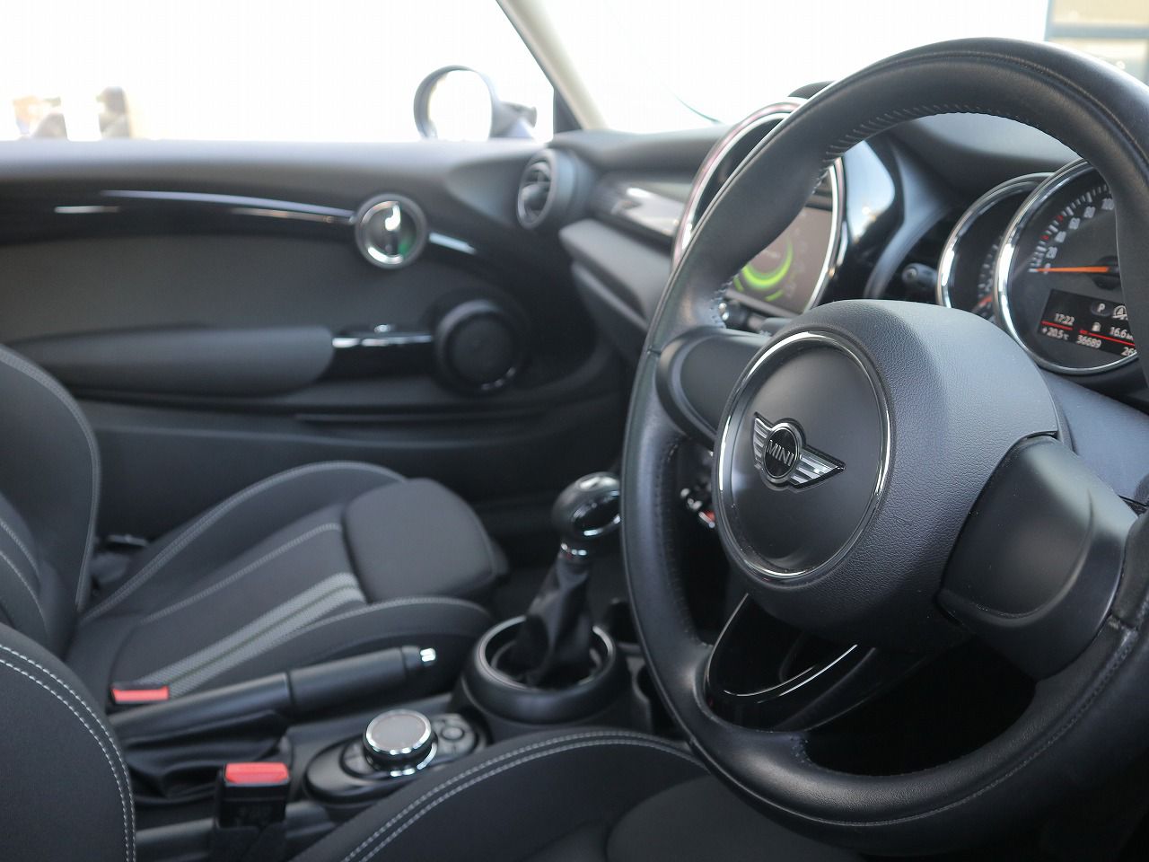 F56 COOPER S D(AT)