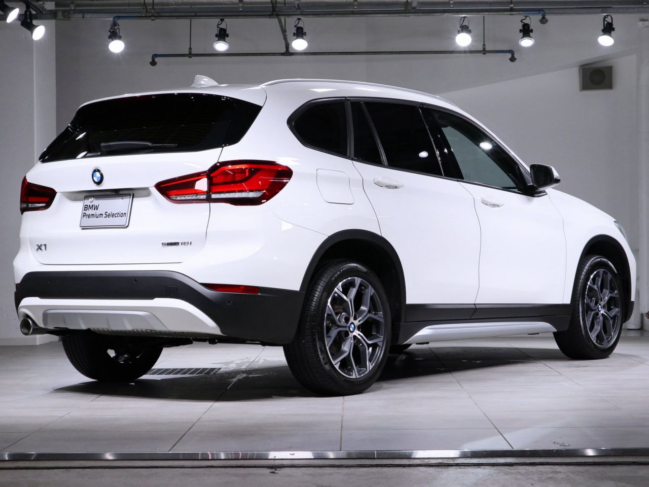 X1 sDrive18i RHD