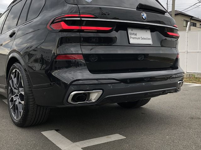 X7 xDrive40d RHD US