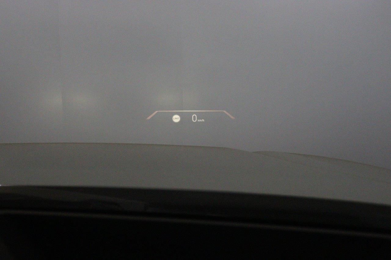 G26 i4 eDrive40 RHD