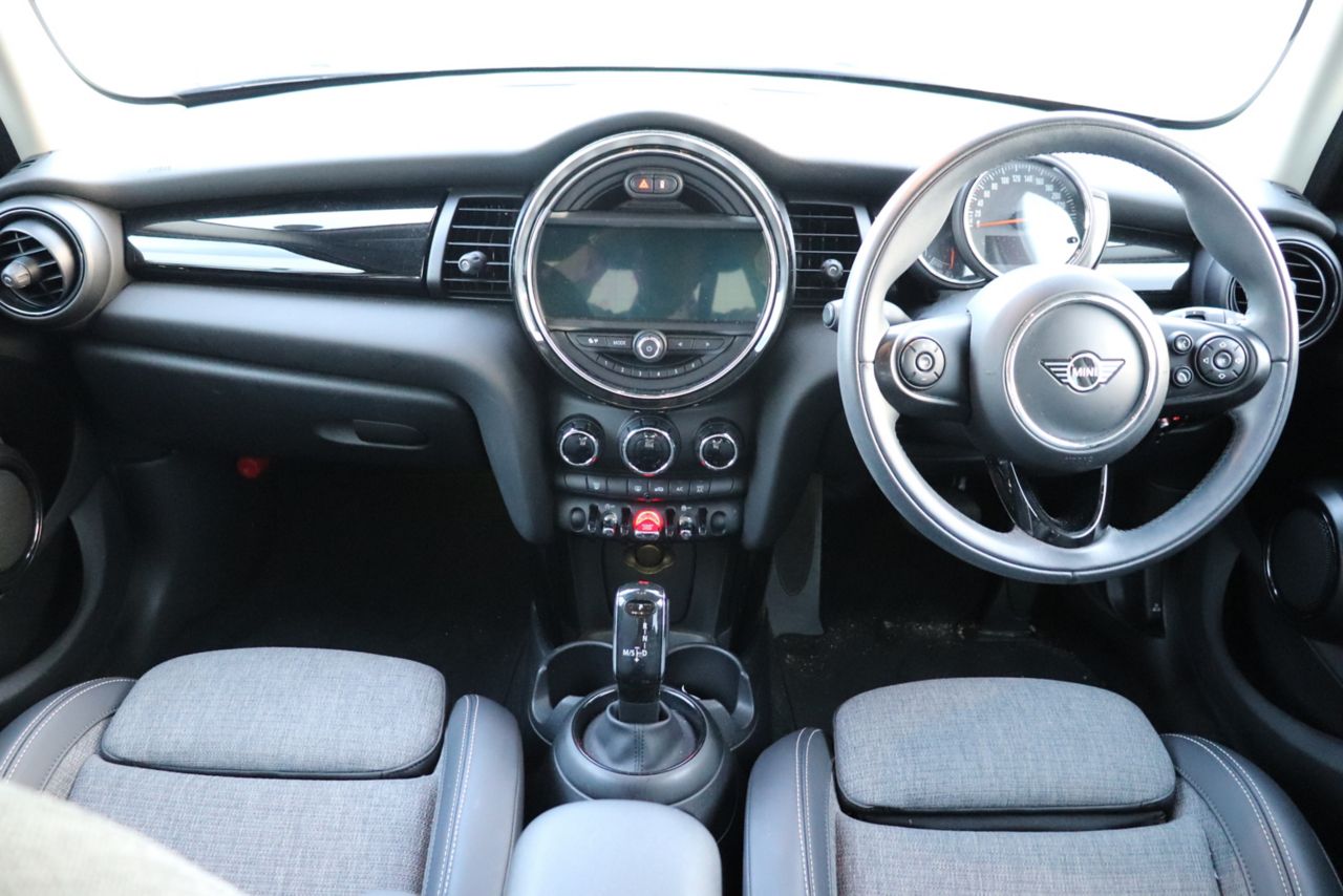 F55 MINI Cooper 5-Door Hatch LCI