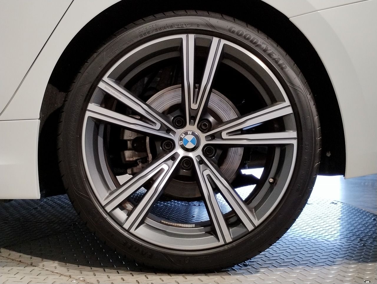 320d xDrive Berline RHD