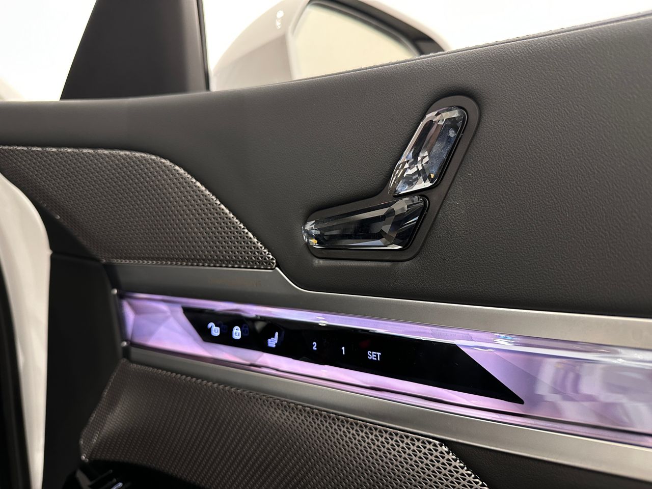 i7 xDrive60 Sedan RHD