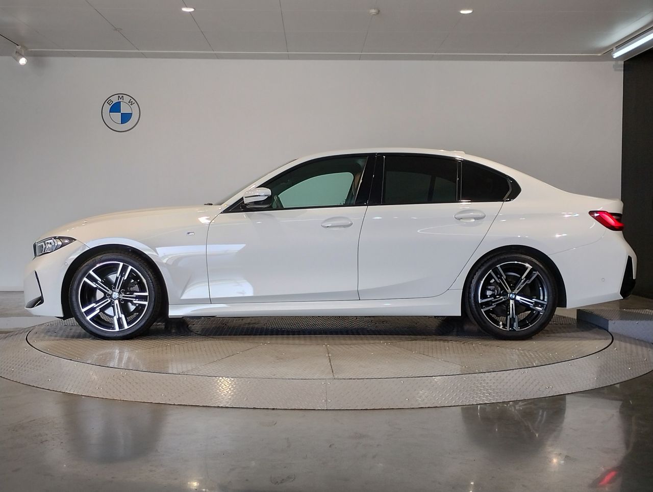 G20 320i Saloon LCI RHD MX