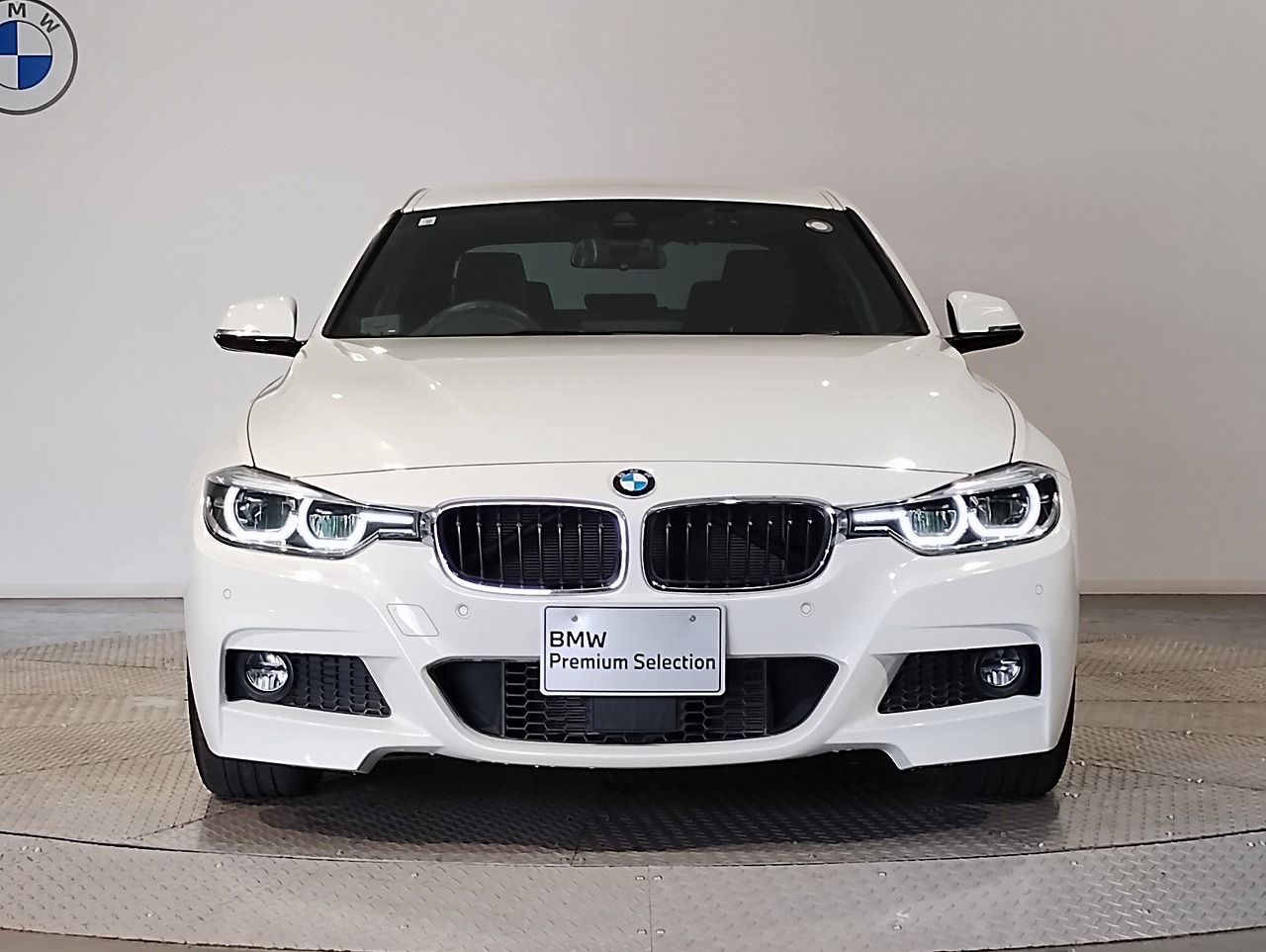 320I SEDAN RHD