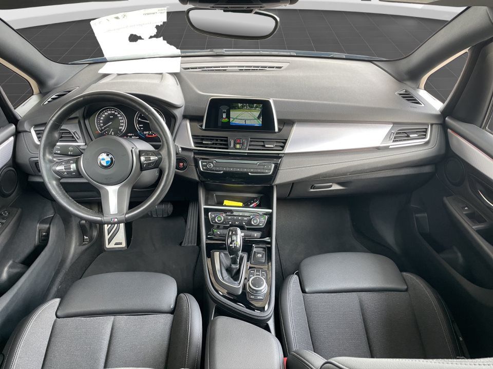 BMW 218