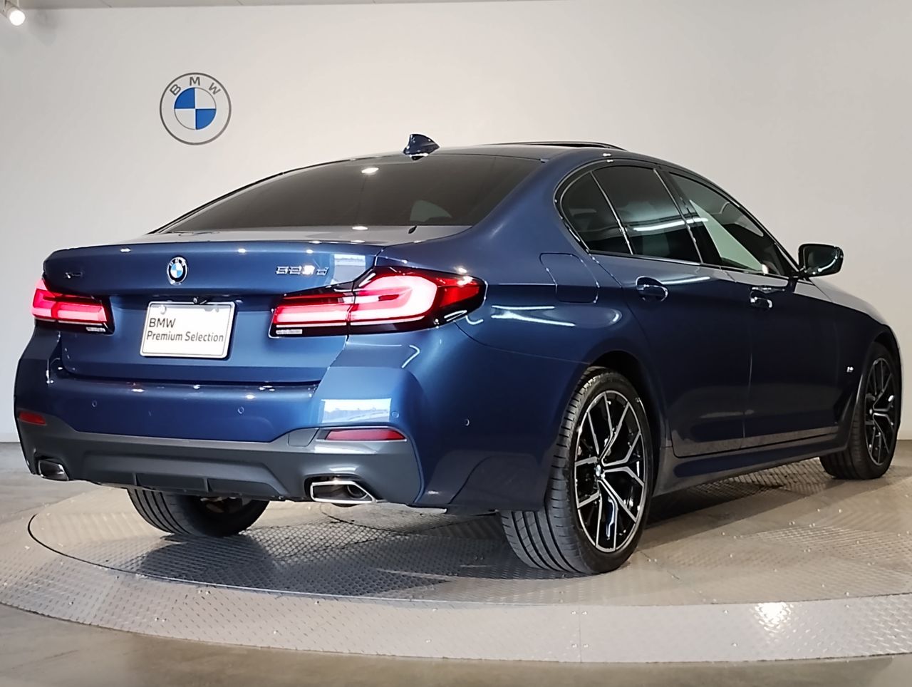 520d xDrive Sedan RHD