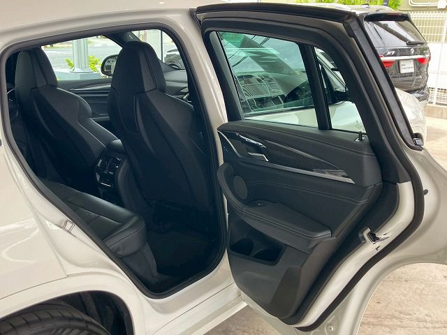 X4 M RHD