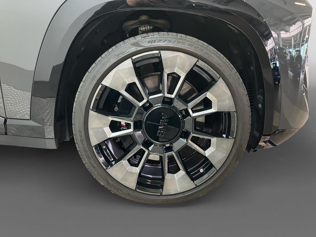 BMW XM