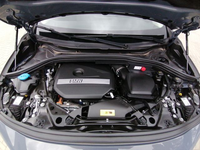 BMW 225
