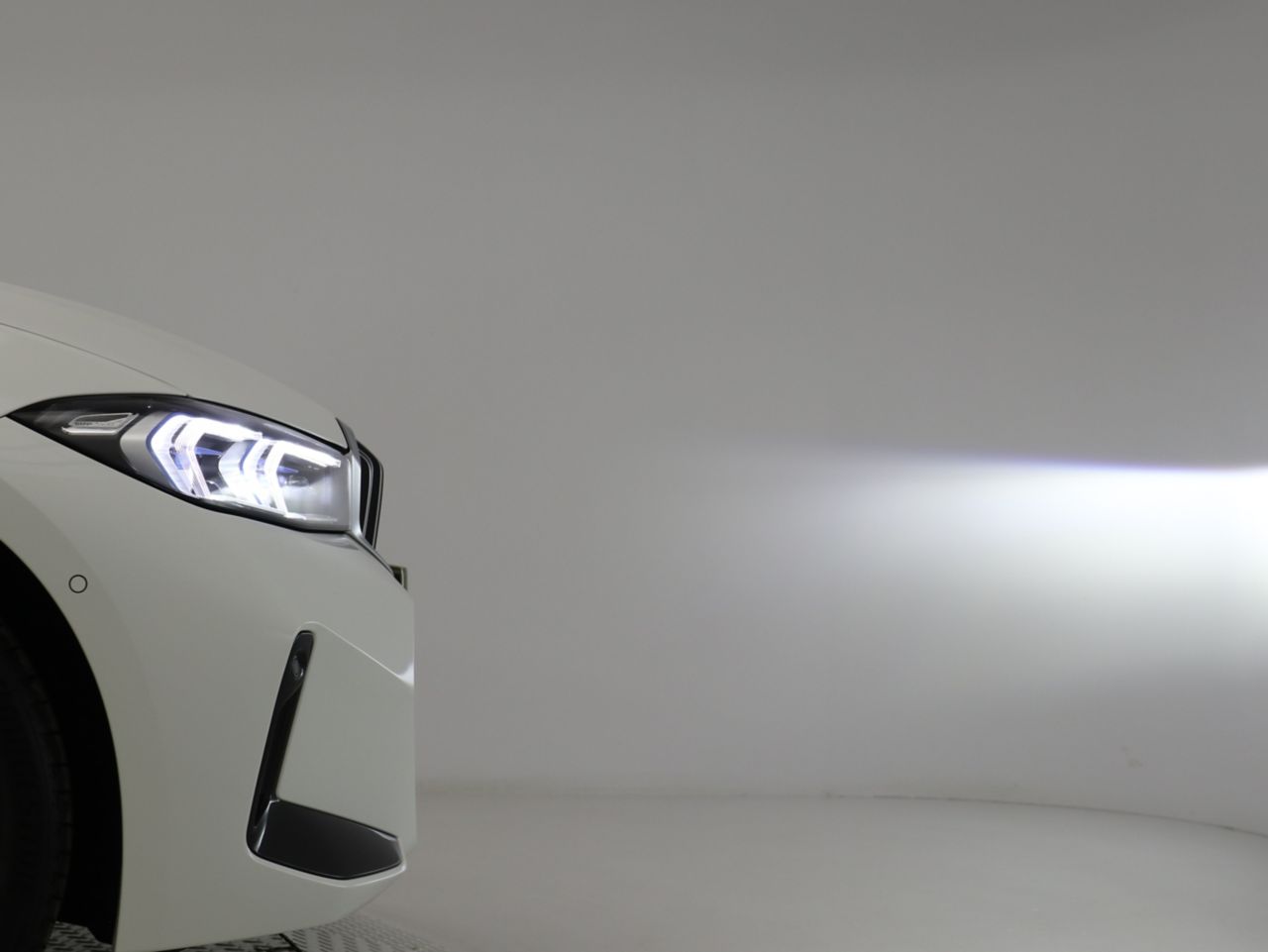 320d xDrive Berline RHD