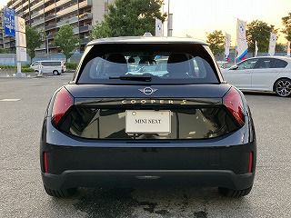 J01 MINI Cooper SE