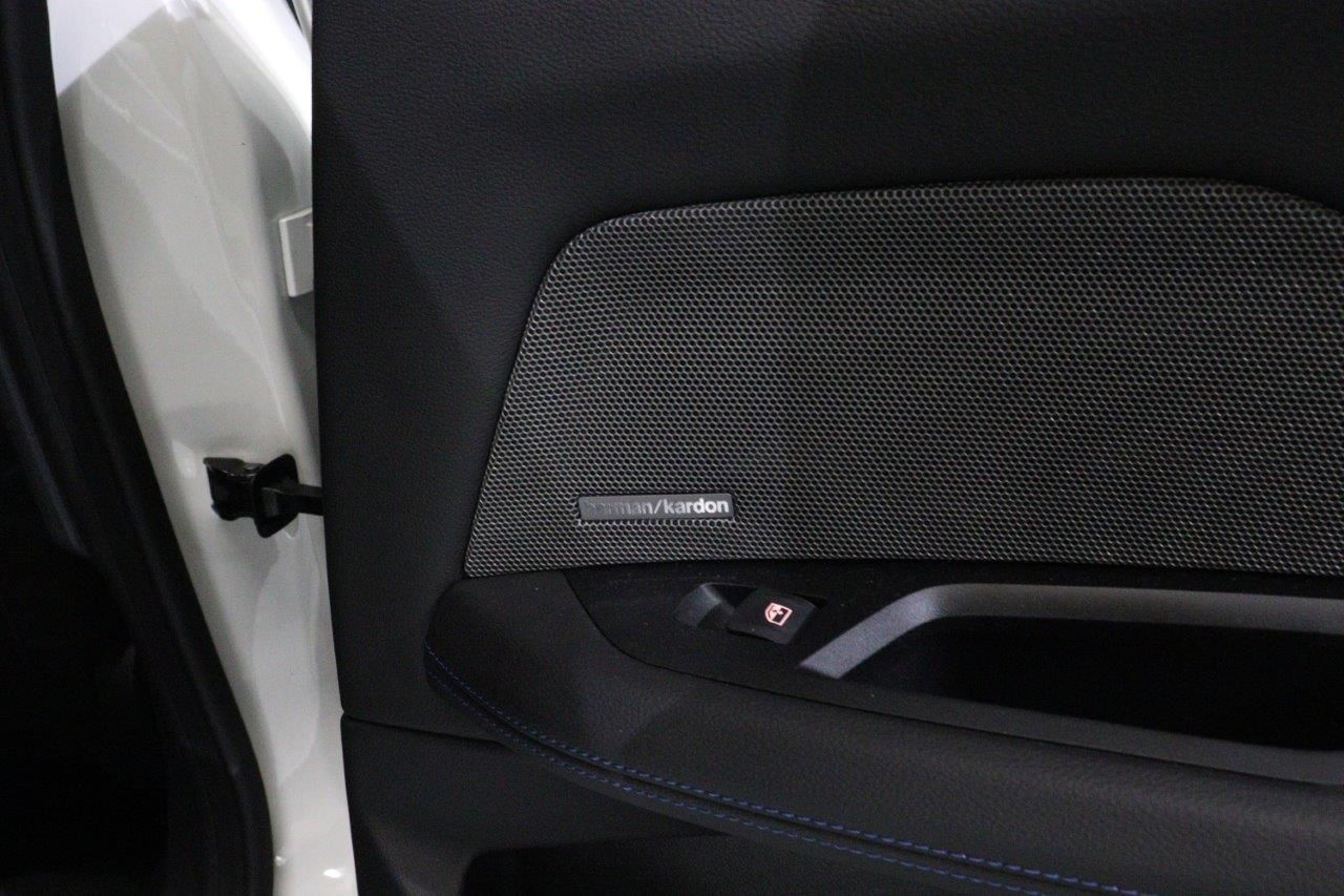 G** ***i G*** C**** ***