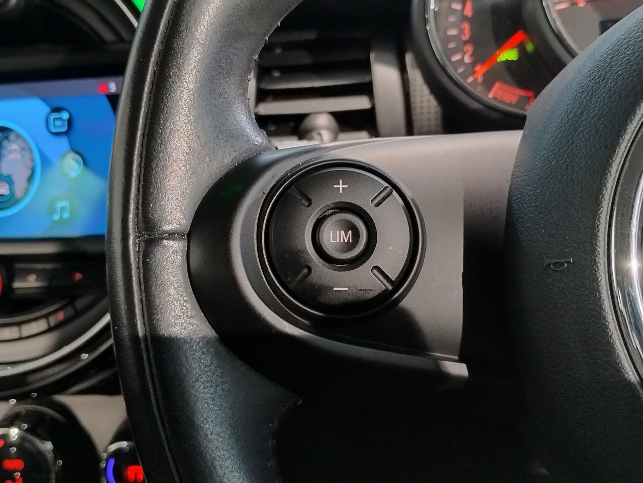 F55 COOPER D (AT)