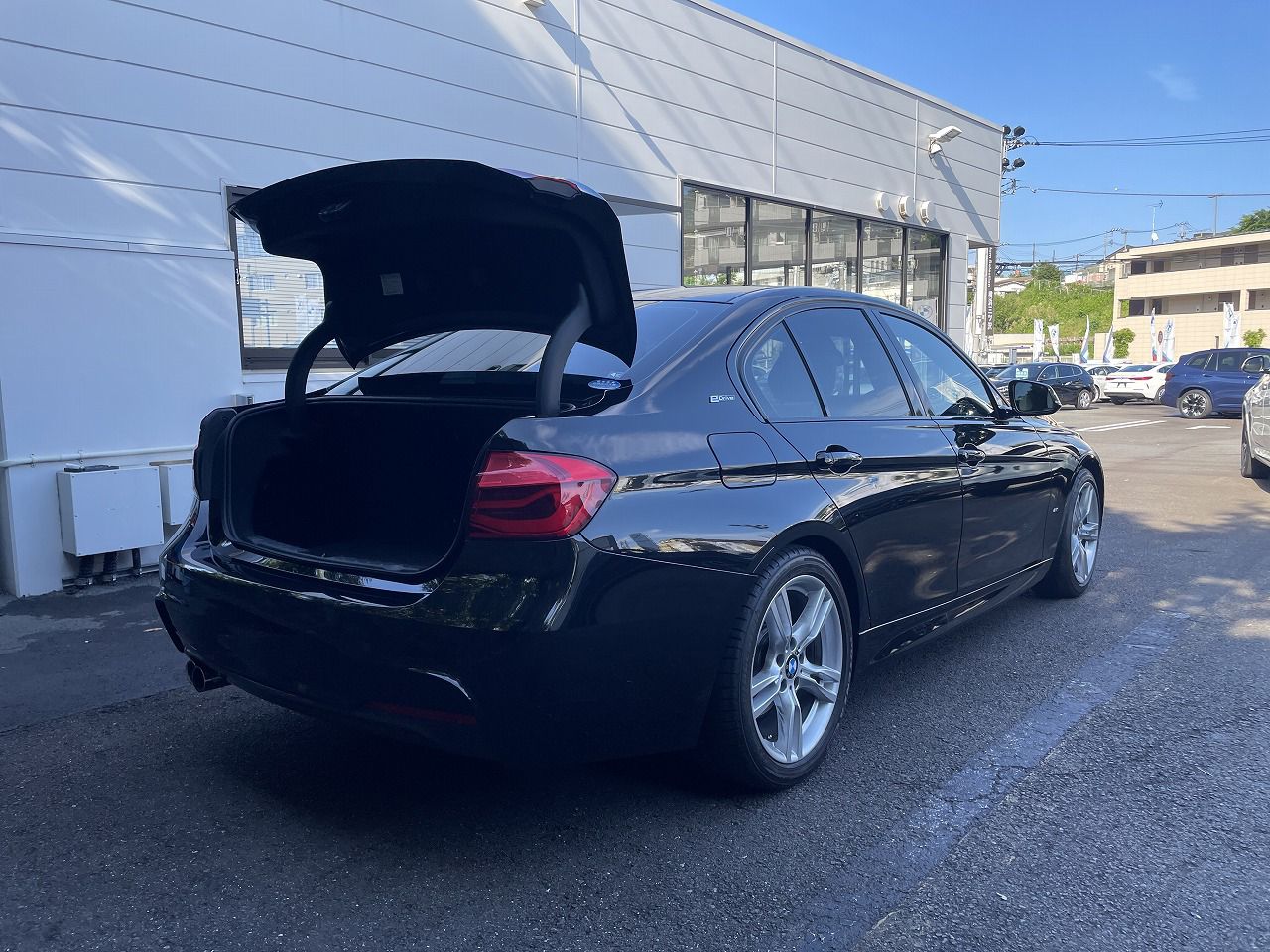 330E IPERFORMANCE SEDAN RHD
