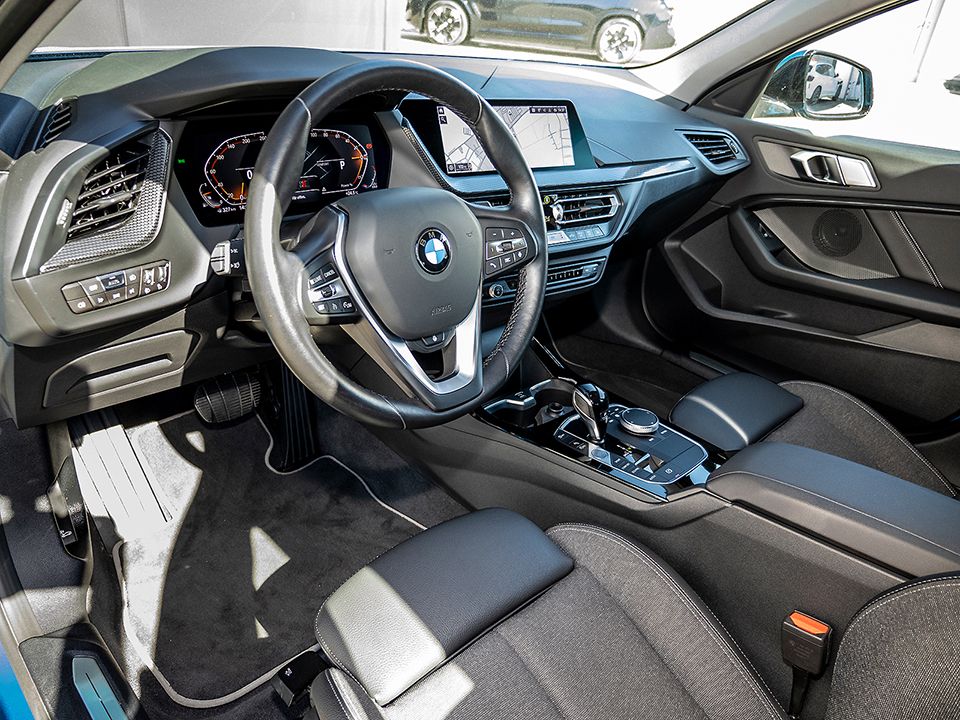 BMW 118