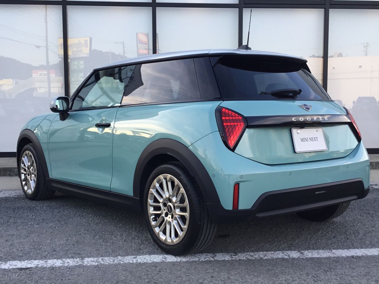 F66 MINI Cooper C 3Dr