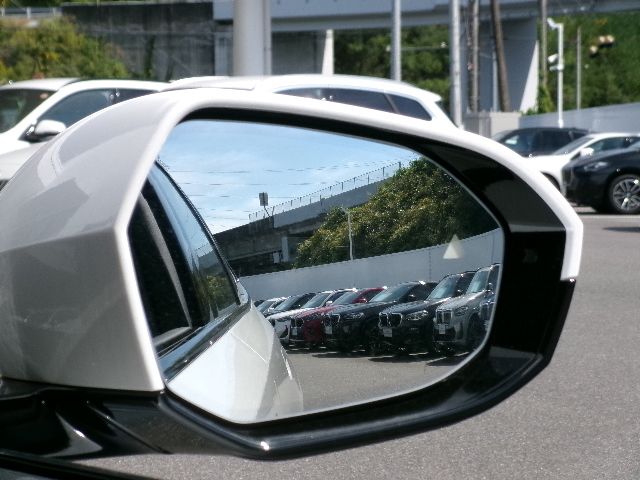 BMW i5 eDrive40 M Sport RHD