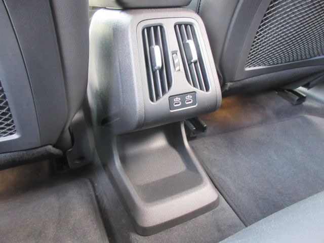 U11 iX1 xDrive30