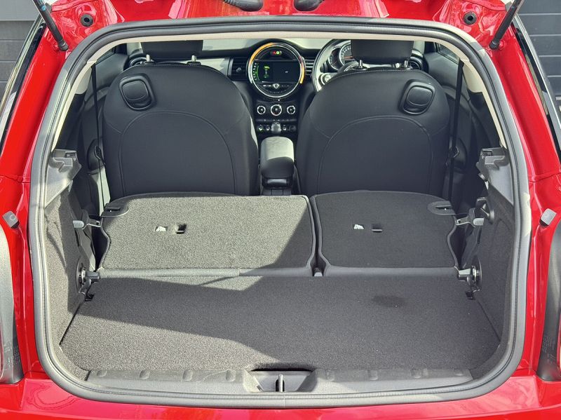 F56 COOPER D (AT)