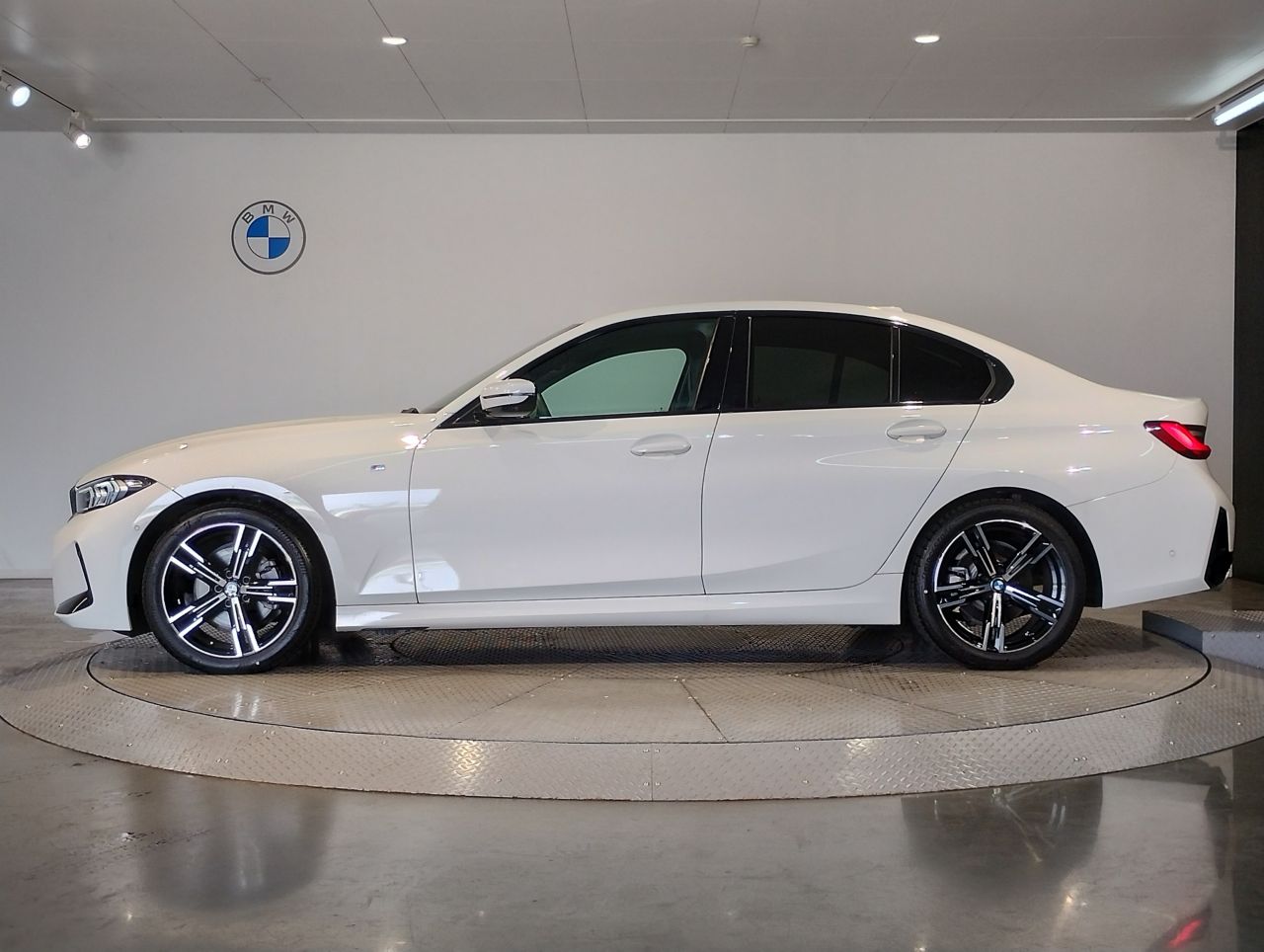 G20 320i Saloon LCI RHD MX
