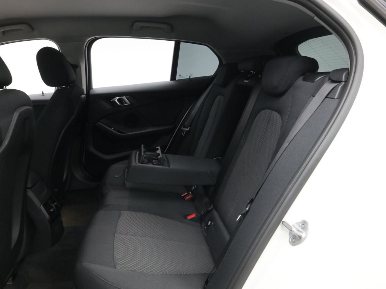 F40 118d Sports Hatch 5-door B47 2.0d
