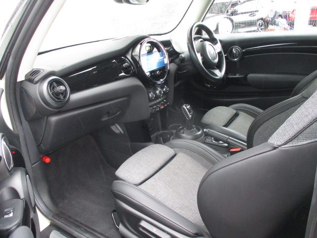 MINI One Hatch RHD F56