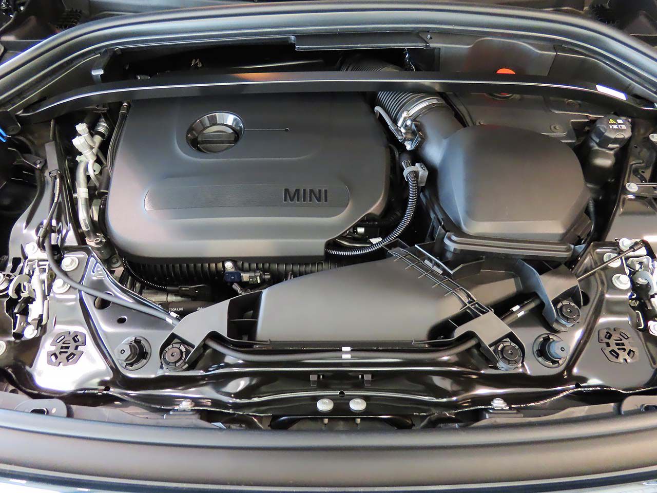 U25 MINI John Cooper Works Countryman ALL4