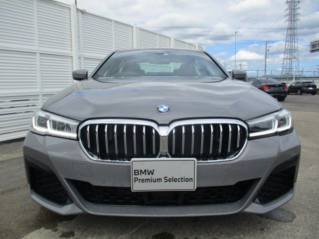 520d xDrive Sedan RHD